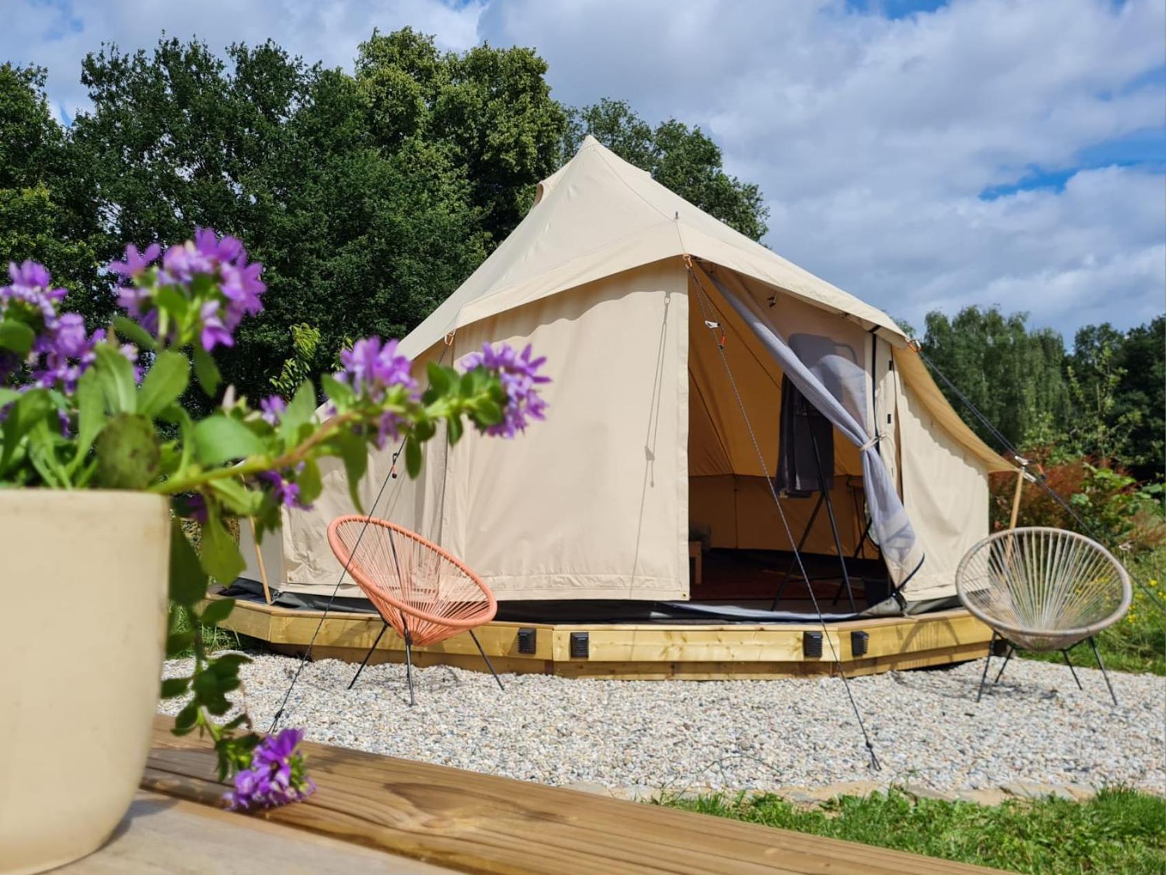 Bell Tent In Een Voedselbos Nederweert-Eind Екстериор снимка